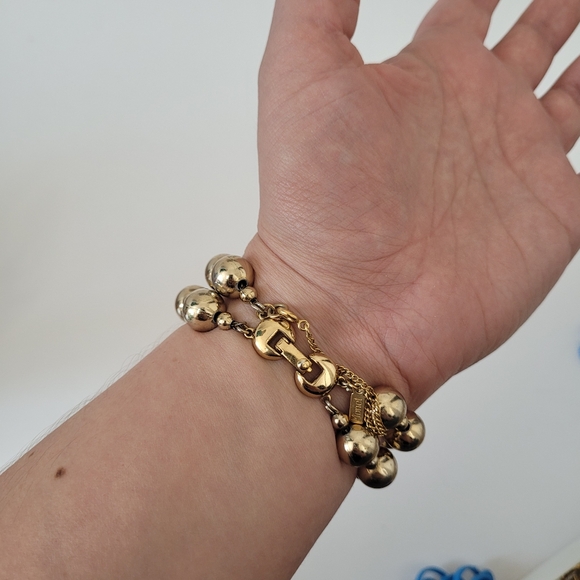 Vintage Monet double strand bracelet with gold tone beads - Picture 6 of 11